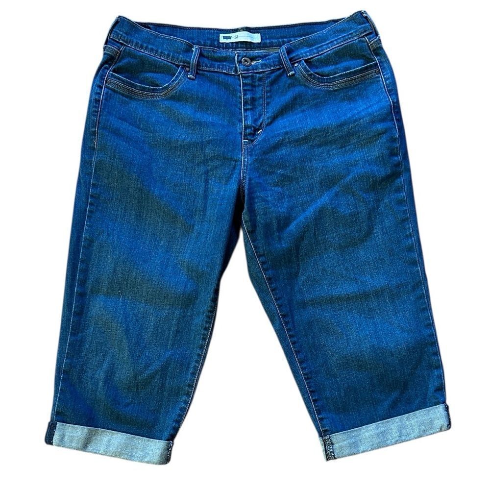 Levi’s Cuffed Capri Jeans